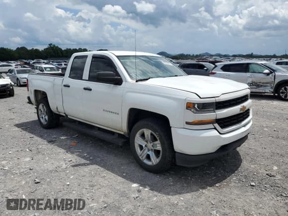 ✅ 2017 Chevrolet Silverado 1500 Custom • VIN: 1GCRCPEH8HZ364776 • Lot: 63653205. Wystawiony na Copart z przebiegiem 117 397 mil. Bezpłatny archiwum sprzedaży aukcyjnych z USA i szczegółowy raport historii pojazdu na DreamBid. Zdjęcie 4.