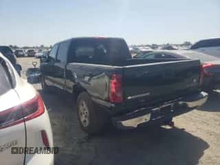 2005 Chevrolet Silverado 1500 LS z VIN 2GCEC13T151384441, wystawiony jako Copart lot #69667094 z przebiegiem 233 193 mil mil oraz Szkoda całkowita • Salvage title. Historia ofert i sprzedaży dostępna na DreamBid. Obrazek 2.