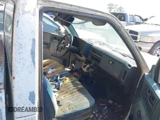 ✅ 1991 Chevrolet S-10 • VIN: 1GCCS14E3M8139615 • Лот: 42077518. Опубликован ранее на IAAI с пробегом 187 059 миль. Бесплатный доступ к архиву аукционных продаж из США и подробный отчёт об истории автомобиля на DreamBid. Изображение 5.