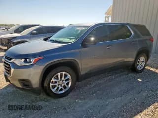 ✅ 2019 Chevrolet Traverse LS • VIN: 1GNERFKW4KJ282521 • Lot: 87285445. Wystawiony na Copart z przebiegiem 153 926 mil. Bezpłatny archiwum sprzedaży aukcyjnych z USA i szczegółowy raport historii pojazdu na DreamBid. Zdjęcie 1.