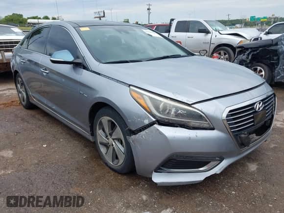 2016 Hyundai Sonata Limited with VIN KMHE34L13GA017321, listed as a IAAI auction lot 42966209 with 110,822 mi miles and . Bid and sale history available at DreamBid. Image 1.