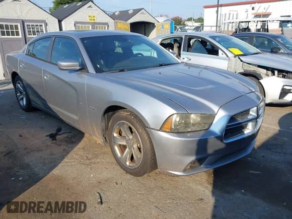 ✅ 2014 Dodge Charger RT • VIN: 2C3CDXCT9EH171742 • Lot: 43012411. Listed on IAAI with 256,632 mi. Free auction sales archive from the USA and detailed vehicle history report at DreamBid. Image 1.