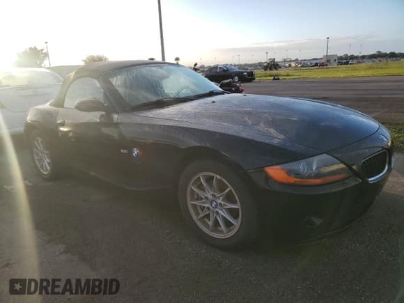 ✅ 2003 BMW Z4 2.5i • VIN: 4USBT33423LS47498 • Lot: 75129264. Listed on Copart with 65,843 mi. Free auction sales archive from the USA and detailed vehicle history report at DreamBid. Image 4.