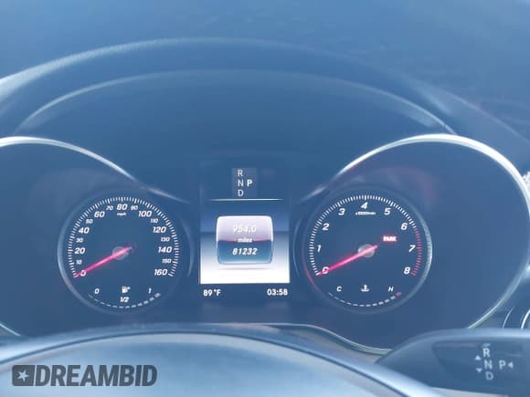 ✅ 2018 Mercedes-Benz GLC 300 • VIN: WDC0G4KB7JV062186 • Lot: 43397822. Wystawiony na IAAI z przebiegiem 81 232 mil. Bezpłatny archiwum sprzedaży aukcyjnych z USA i szczegółowy raport historii pojazdu na DreamBid. Zdjęcie 7.