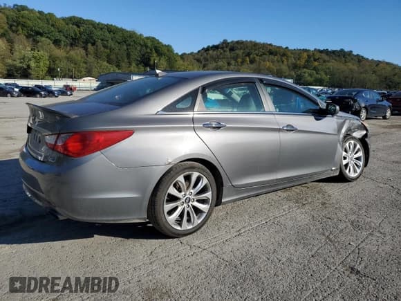 ✅ 2013 Hyundai Sonata SE • VIN: 5NPEC4AC5DH759720 • Lot: 86159745. Listed on Copart with 73,161 mi. Free auction sales archive from the USA and detailed vehicle history report at DreamBid. Image 3.