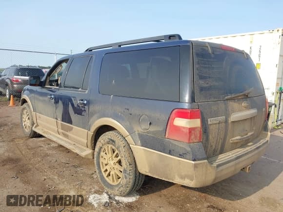 ✅ 2013 Ford Expedition Max XLT • VIN: 1FMJK1J52DEF19943 • Лот: 42328586. Опубликован ранее на IAAI с пробегом 130 237 миль. Бесплатный доступ к архиву аукционных продаж из США и подробный отчёт об истории автомобиля на DreamBid. Изображение 3.