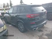 ✅ 2020 BMW X5 xDrive40i • VIN: 5UXCR6C02L9D09245 • Lot: 43759600. Wystawiony na IAAI z przebiegiem 121 665 mil. Bezpłatny archiwum sprzedaży aukcyjnych z USA i szczegółowy raport historii pojazdu na DreamBid. Zdjęcie 3.