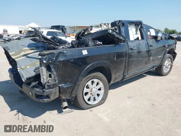 ✅ 2021 Ram 2500 Laramie • VIN: 3C6UR5FL8MG516119 • Lot: 43245395. Wystawiony na IAAI z przebiegiem Nie podano. Bezpłatny archiwum sprzedaży aukcyjnych z USA i szczegółowy raport historii pojazdu na DreamBid. Zdjęcie 4.