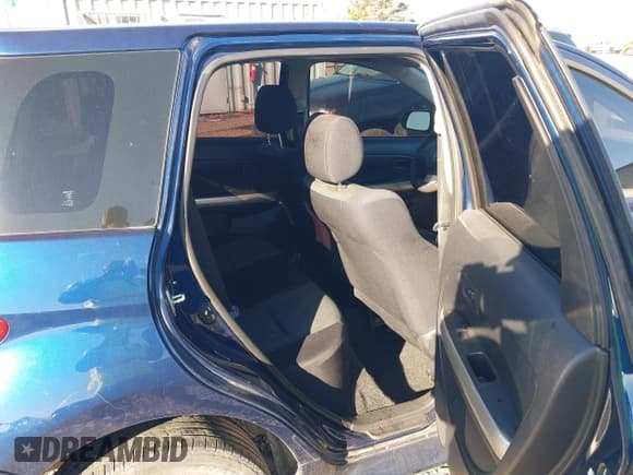 ✅ 2006 Scion xA • VIN: JTKKT624660166205 • Lot: 43225238. Wystawiony na IAAI z przebiegiem 99 146 mil. Bezpłatny archiwum sprzedaży aukcyjnych z USA i szczegółowy raport historii pojazdu na DreamBid. Zdjęcie 8.