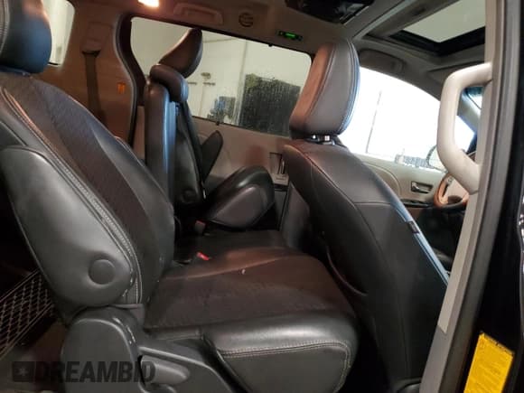 ✅ 2011 Toyota Sienna SE • VIN: 5TDXK3DC0BS120847 • Lot: 81500935. Listed on Copart with 201,932 mi. Free auction sales archive from the USA and detailed vehicle history report at DreamBid. Image 11.