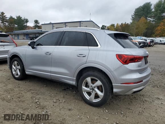✅ 2021 Audi Q3 Premium • VIN: WA1AUCF39M1124919 • Lot: 90135345. Wystawiony na Copart z przebiegiem 59 330 mil. Bezpłatny archiwum sprzedaży aukcyjnych z USA i szczegółowy raport historii pojazdu na DreamBid. Zdjęcie 2.