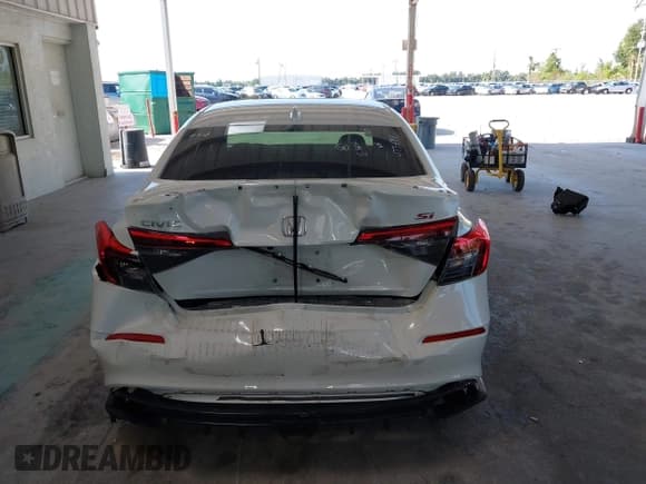 ✅ 2022 Honda Civic Si • VIN: 2HGFE1E5XNH473494 • Lot: 42863243. Listed on IAAI with 34,489 mi. Free auction sales archive from the USA and detailed vehicle history report at DreamBid. Image 16.