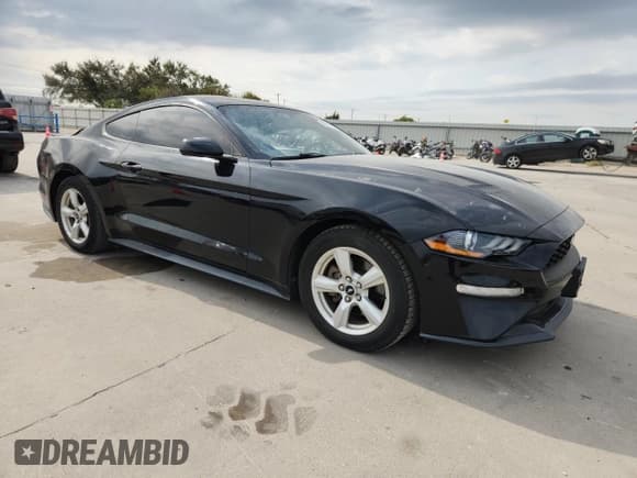 ✅ 2018 Ford Mustang EcoBoost • VIN: 1FA6P8TH2J5125811 • Lot: 89643125. Wystawiony na Copart z przebiegiem 57 273 mil. Bezpłatny archiwum sprzedaży aukcyjnych z USA i szczegółowy raport historii pojazdu na DreamBid. Zdjęcie 4.