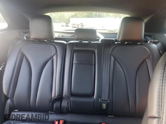 ✅ 2019 Lincoln MKC Reserve • VIN: 5LMTJ3DHXKUL31667 • Lot: 83832965. Wystawiony na Copart z przebiegiem 38 588 mil. Bezpłatny archiwum sprzedaży aukcyjnych z USA i szczegółowy raport historii pojazdu na DreamBid. Zdjęcie 10.