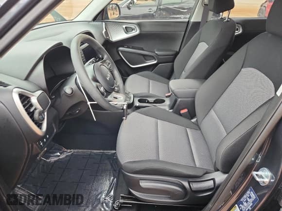 ✅ 2025 Kia Soul LX • VIN: KNDJ23AU6S7269020 • Lot: 85744365. Listed on Copart with 2,417 mi. Free auction sales archive from the USA and detailed vehicle history report at DreamBid. Image 7.