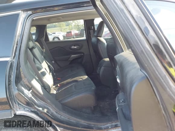 ✅ 2021 Jeep Cherokee Latitude Lux • VIN: 1C4PJMMXXMD197350 • Лот: 42722971. Опубликован ранее на IAAI с пробегом 42 328 миль. Бесплатный доступ к архиву аукционных продаж из США и подробный отчёт об истории автомобиля на DreamBid. Изображение 8.