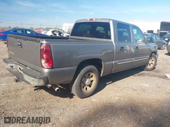 ✅ 2006 Chevrolet Silverado 1500 LS • VIN: 2GCEC13V361353131 • Lot: 43638804. Listed on IAAI with 226,092 mi. Free auction sales archive from the USA and detailed vehicle history report at DreamBid. Image 4.