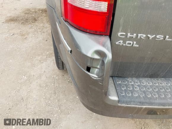 ✅ 2010 Chrysler Town & Country Limited • VIN: 2A4RR7DX2AR451719 • Lot: 42351759. Wystawiony na IAAI z przebiegiem 163 635 mil. Bezpłatny archiwum sprzedaży aukcyjnych z USA i szczegółowy raport historii pojazdu na DreamBid. Zdjęcie 13.