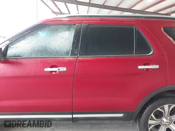 ✅ 2019 Ford Explorer Platinum • VIN: 1FM5K8HT2KGA52779 • Lot: 41622838. Wystawiony na IAAI z przebiegiem 128 555 mil. Bezpłatny archiwum sprzedaży aukcyjnych z USA i szczegółowy raport historii pojazdu na DreamBid. Zdjęcie 15.