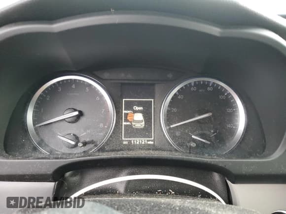 ✅ 2016 Toyota Highlander Limited • VIN: 5TDDKRFHXGS335609 • Lot: 89877255. Listed on Copart with 112,121 mi. Free auction sales archive from the USA and detailed vehicle history report at DreamBid. Image 9.