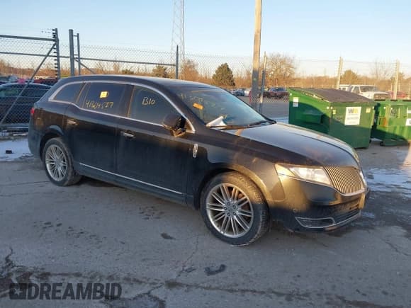 ✅ 2015 Lincoln MKT EcoBoost • VIN: 2LMHJ5AT8FBL00981 • Лот: 41309527. Опубликован ранее на IAAI с пробегом Не указан. Бесплатный доступ к архиву аукционных продаж из США и подробный отчёт об истории автомобиля на DreamBid. Изображение 1.