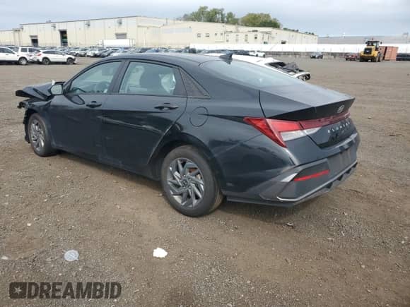✅ 2024 Hyundai Elantra SEL • VIN: KMHLM4DG9RU836942 • Лот: 71898695. Размещён на Copart с пробегом 41 261 миль миль. Получите бесплатный доступ к архиву аукционных продаж из США и посмотрите подробный отчёт об истории автомобиля на DreamBid. Изображение 2.