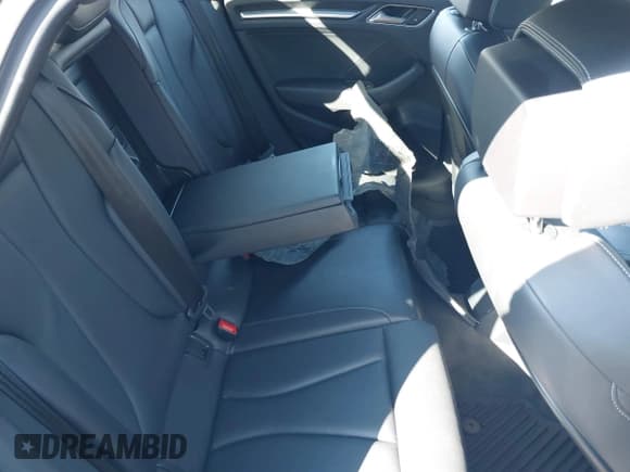 ✅ 2020 Audi A3 S line Premium • VIN: WAUBEGFF5LA098209 • Lot: 41640790. Listed on IAAI with 36,057 mi. Free auction sales archive from the USA and detailed vehicle history report at DreamBid. Image 8.