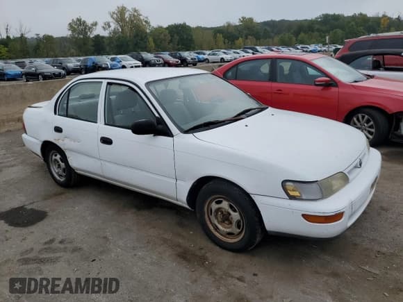 ✅ 1996 Toyota Corolla • VIN: 2T1BA02E3TC151357 • Lot: 71631244. Wystawiony na Copart z przebiegiem 223 898 mil. Bezpłatny archiwum sprzedaży aukcyjnych z USA i szczegółowy raport historii pojazdu na DreamBid. Zdjęcie 4.