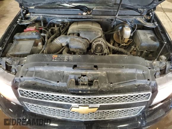 ✅ 2013 Chevrolet Suburban LTZ • VIN: 1GNSKKE72DR303889 • Lot: 79526464. Wystawiony na Copart z przebiegiem 245 968 mil. Bezpłatny archiwum sprzedaży aukcyjnych z USA i szczegółowy raport historii pojazdu na DreamBid. Zdjęcie 12.