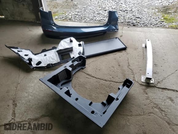 ✅ 2024 Chevrolet Equinox LT • VIN: 3GNAXUEG7RL325636 • Lot: 86074235. Wystawiony na Copart z przebiegiem 8 163 mil. Bezpłatny archiwum sprzedaży aukcyjnych z USA i szczegółowy raport historii pojazdu na DreamBid. Zdjęcie 13.