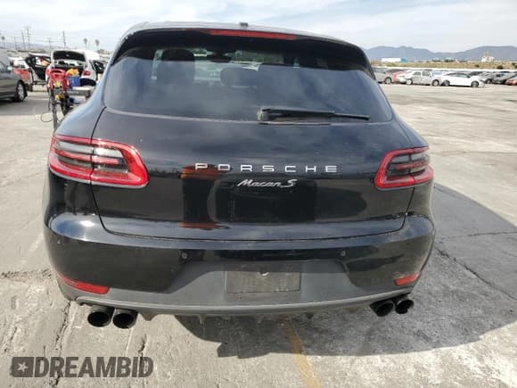 ✅ 2016 Porsche Macan S • VIN: WP1AB2A52GLB52986 • Lot: 92134565. Wystawiony na Copart z przebiegiem 125 560 mil. Bezpłatny archiwum sprzedaży aukcyjnych z USA i szczegółowy raport historii pojazdu na DreamBid. Zdjęcie 6.
