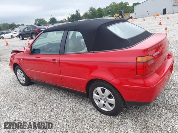 ✅ 2001 Volkswagen Cabriolet GLX • VIN: 3VWDC21V61M803051 • Lot: 65349555. Listed on Copart with 132,819 mi. Free auction sales archive from the USA and detailed vehicle history report at DreamBid. Image 2.