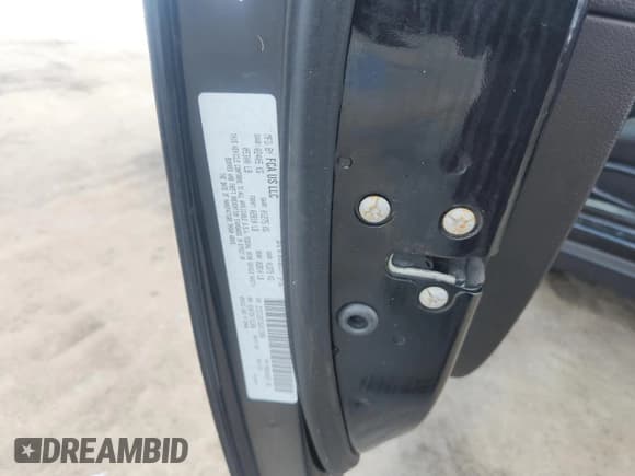 ✅ 2016 Dodge Challenger R/T Plus • VIN: 2C3CDZBTXGH213996 • Lot: 80842115. Listed on Copart with 84,062 mi. Free auction sales archive from the USA and detailed vehicle history report at DreamBid. Image 12.