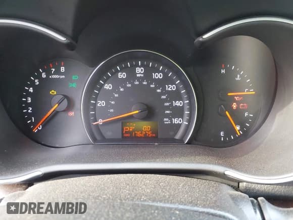 ✅ 2015 Kia Sorento LX • VIN: 5XYKT3A67FG555017 • Lot: 43622970. Listed on IAAI with 176,275 mi. Free auction sales archive from the USA and detailed vehicle history report at DreamBid. Image 7.