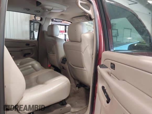 ✅ 2004 Chevrolet Suburban LT • VIN: 3GNFK16Z44G298982 • Лот: 43628747. Опубликован ранее на IAAI с пробегом 236 302 миль. Бесплатный доступ к архиву аукционных продаж из США и подробный отчёт об истории автомобиля на DreamBid. Изображение 8.