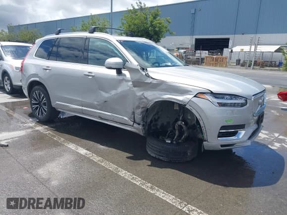 ✅ 2023 Volvo XC90 Plus Bright Theme • VIN: YV4H60CN8P1964324 • Лот: 42215627. Опубликован ранее на IAAI с пробегом 56 261 миль. Бесплатный доступ к архиву аукционных продаж из США и подробный отчёт об истории автомобиля на DreamBid. Изображение 1.