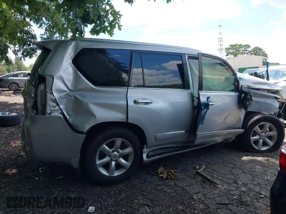 ✅ 2013 Lexus GX 460 • VIN: JTJBM7FX6D5060476 • Lot: 42629191. Wystawiony na IAAI z przebiegiem 331 385 mil. Bezpłatny archiwum sprzedaży aukcyjnych z USA i szczegółowy raport historii pojazdu na DreamBid. Zdjęcie 12.