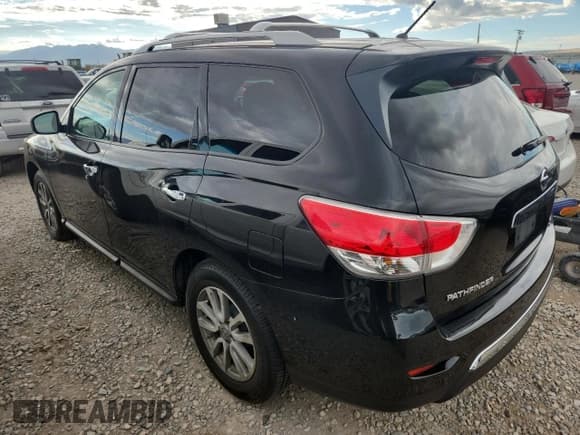 ✅ 2016 Nissan Pathfinder SV • VIN: 5N1AR2MM2GC647491 • Lot: 81863465. Listed on Copart with 138,759 mi. Free auction sales archive from the USA and detailed vehicle history report at DreamBid. Image 2.