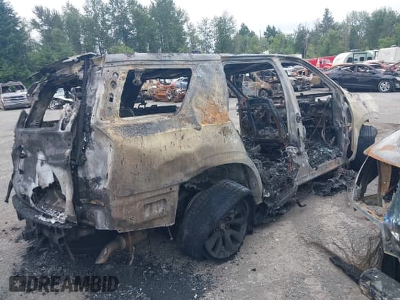 ✅ 2022 Chevrolet Tahoe LT • VIN: 1GNSKNKD9NR267003 • Lot: 42703718. Listed on IAAI with Not provided. Free auction sales archive from the USA and detailed vehicle history report at DreamBid. Image 4.