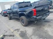 ✅ 2024 Toyota Tacoma SR5 • VIN: 3TMLB5JN9RM048881 • Лот: 42562353. Опубликован ранее на IAAI с пробегом 17 712 миль. Бесплатный доступ к архиву аукционных продаж из США и подробный отчёт об истории автомобиля на DreamBid. Изображение 3.