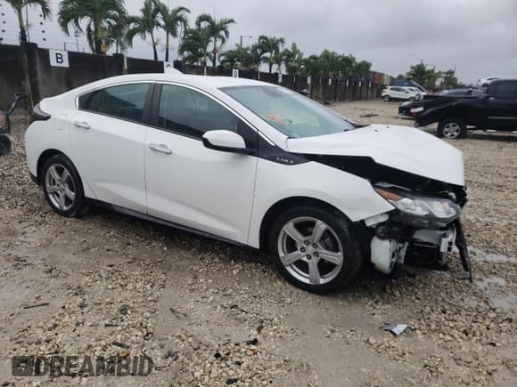 ✅ 2018 Chevrolet Volt LT • VIN: 1G1RA6S53JU130650 • Lot: 79913313. Wystawiony na Copart z przebiegiem 41 306 mil. Bezpłatny archiwum sprzedaży aukcyjnych z USA i szczegółowy raport historii pojazdu na DreamBid. Zdjęcie 4.