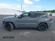 ✅ 2020 Jeep Grand Cherokee Altitude • VIN: 1C4RJEAG5LC245974 • Lot: 43483499. Wystawiony na IAAI z przebiegiem 116 049 mil. Bezpłatny archiwum sprzedaży aukcyjnych z USA i szczegółowy raport historii pojazdu na DreamBid. Zdjęcie 15.