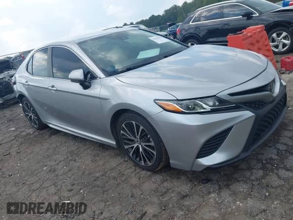 2020 Toyota Camry SE с VIN 4T1G11AK3LU930470, выставлен на аукционе IAAI как лот 43229455 с пробегом 149 549 миль миль и . История ставок и продаж доступна на DreamBid. Изображение 1.