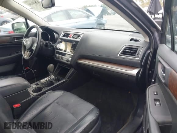 ✅ 2015 Subaru Outback Limited • VIN: 4S4BSENC5F3226718 • Lot: 43830480. Listed on IAAI with 190,324 mi. Free auction sales archive from the USA and detailed vehicle history report at DreamBid. Image 5.