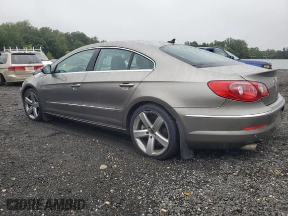 ✅ 2009 Volkswagen CC 4Motion • VIN: WVWGU73C19E526431 • Лот: 69520435. Опубликован ранее на Copart с пробегом 175 939 миль. Бесплатный доступ к архиву аукционных продаж из США и подробный отчёт об истории автомобиля на DreamBid. Изображение 2.