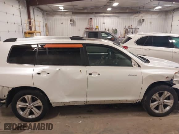 ✅ 2012 Toyota Highlander Limited • VIN: 5TDDK3EH1CS157064 • Lot: 43713808. Listed on IAAI with 166,092 mi. Free auction sales archive from the USA and detailed vehicle history report at DreamBid. Image 6.