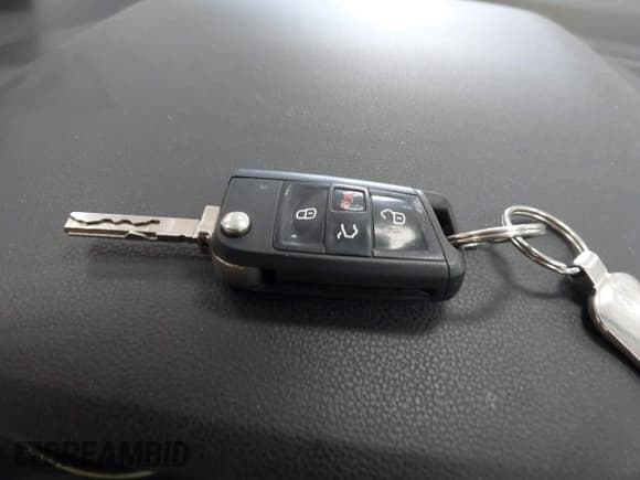 ✅ 2018 Volkswagen Tiguan S • VIN: 3VV0B7AX5JM108371 • Lot: 43047823. Listed on IAAI with 80,531 mi. Free auction sales archive from the USA and detailed vehicle history report at DreamBid. Image 11.