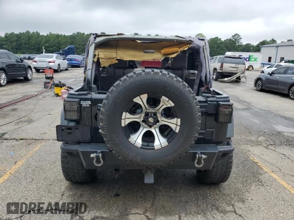 ✅ 2007 Jeep Wrangler Unlimited X • VIN: 1J4GA391X7L105351 • Лот: 67572415. Опубликован ранее на Copart с пробегом 233 948 миль. Бесплатный доступ к архиву аукционных продаж из США и подробный отчёт об истории автомобиля на DreamBid. Изображение 6.