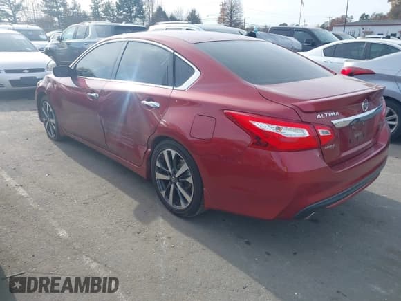 ✅ 2016 Nissan Altima SL • VIN: 1N4AL3AP8GC225709 • Лот: 43731712. Опубликован ранее на IAAI с пробегом 95 612 миль. Бесплатный доступ к архиву аукционных продаж из США и подробный отчёт об истории автомобиля на DreamBid. Изображение 3.