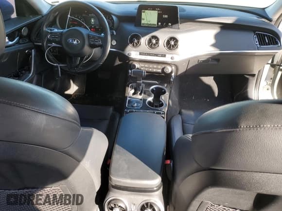 ✅ 2018 Kia Stinger Premium • VIN: KNAE25LA8J6033664 • Lot: 89204695. Listed on Copart with 75,691 mi. Free auction sales archive from the USA and detailed vehicle history report at DreamBid. Image 8.